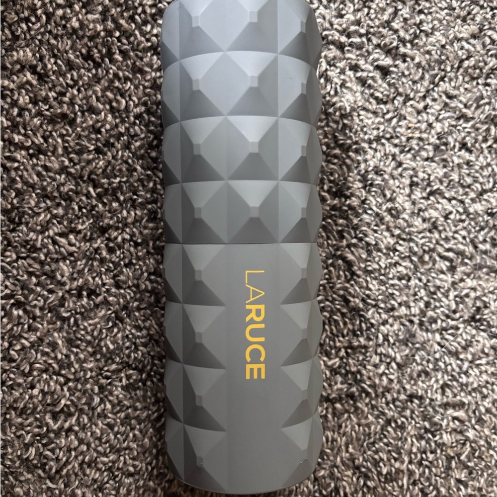 LARUCE Gray Textured Bottle